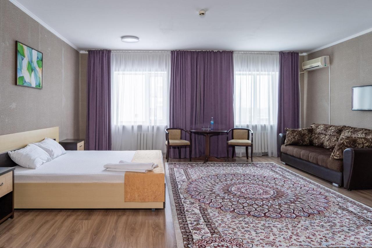 Azamat Hotel Astana Ngoại thất bức ảnh