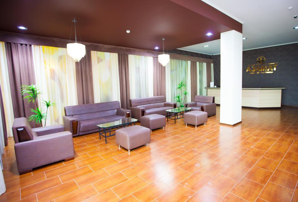 Azamat Hotel Astana Ngoại thất bức ảnh